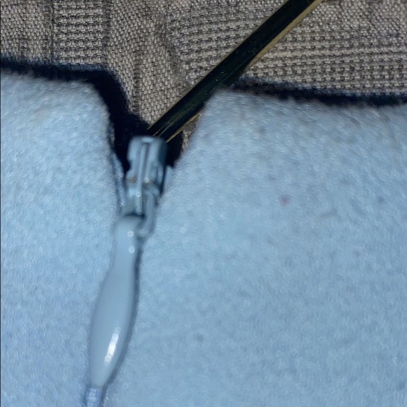 Tahari by Arthur S. Levine Women's Sleevless V-Neck Crepe - Picture 7 of 16